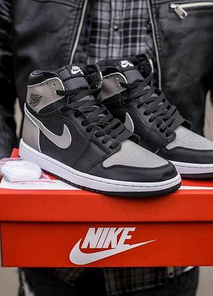 Кроси nike air jordan 1 high чорні-білі для чоловіків шкіра найк зручні повсякденні