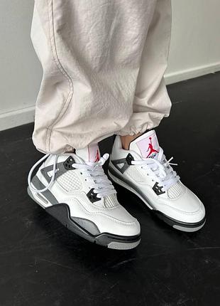 Кросівки nike air jordan retro 4 білі шкіряні для жінок найкі джордани