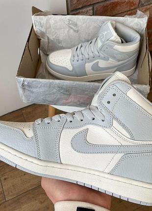 Женские кроссовки nike air jordan 1 high голубые кожаные, стильные и комфортные кроссы найк джордан 38
