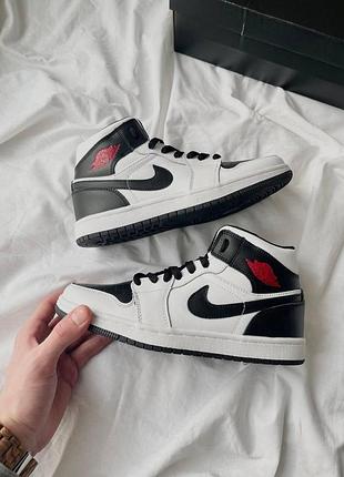 Nike air jordan 1 high черно-белые женские кожаные кроссовки, трендовые и комфортные найк 38