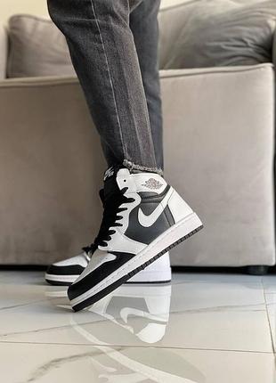 Жіночі кросівки nike air jordan 1 high чорні-білі шкіряні, модні та зручні кроси найк