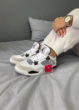 Чоловічі кросівки nike air jordan retro 4 білі шкіряні для чоловіків стильні повсякденні