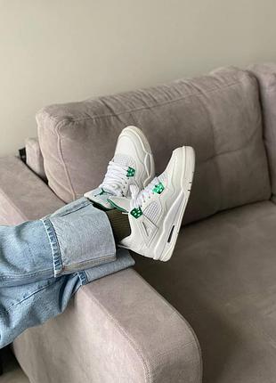 Женские кроссовки nike air jordan retro 4 кроссы найк кожанные белые для женщин удобные повседневные