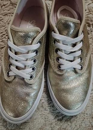 Фирменные кожаные золотистые кеды vans
