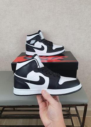 Кроссовки nike air jordan 1 high черно-белые для мужчин удобные кожа найк повседневные 38