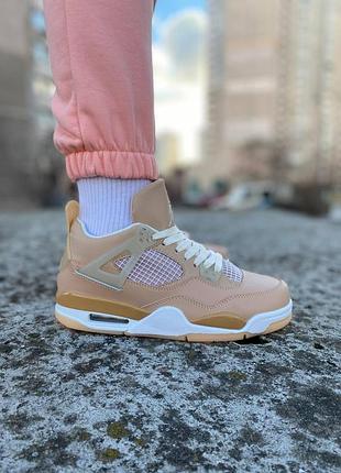 Жіночі кросівки nike air jordan retro 4 бежеві шкіряні стильні для жінок