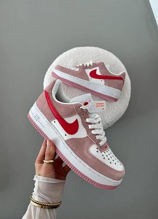 Жіночі кросівки nike air force 1 low стильні шкіряні білі зручні для жінок повсякденні найк