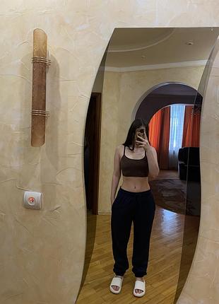 Штани джогери prettylittlething