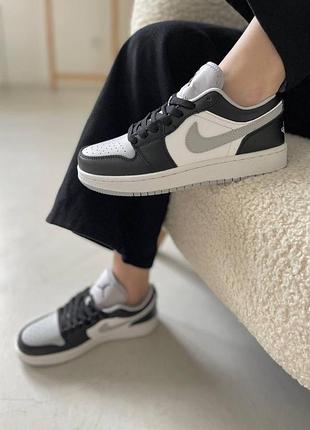 Женские кроссовки nike air jordan low бело-черные для женщин найки аир джордан лоу кожа удобные повседневные 45