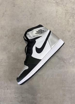 Чоловічі кросівки nike air jordan 1 high чорні-білі шкіра найк зручні для чоловіків