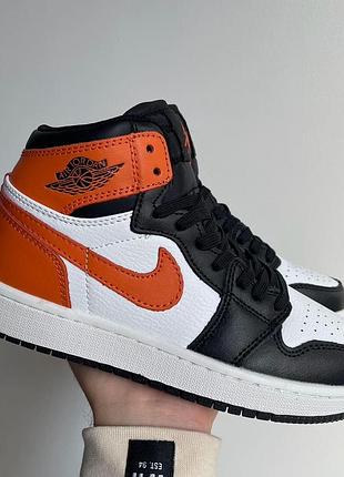Жіночі шкіряні кросівки nike jordan 1 high помаранчеві, яскравий стиль та зручність найк джордан