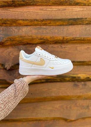 Кроссовки nike air force 1 low белые для женщин кожаные и стильные найк 39