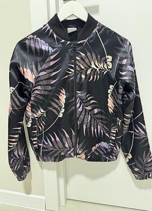 Жіночій бомбер puma 4