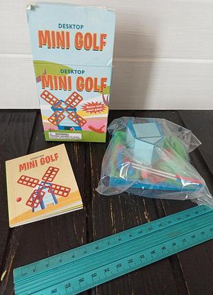 Настольный набор для мини-гольфа «desktop mini golf: master your short game!» от running press