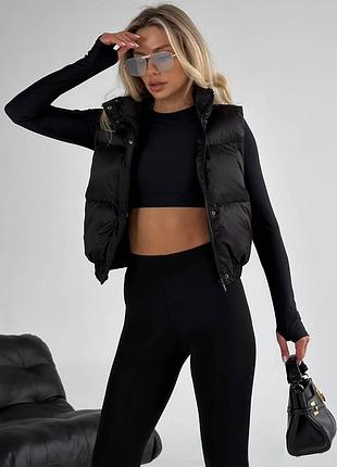 Укорочений жилет jadone fashion скай xs-s чёрный