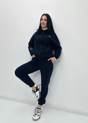 Жіночий спортивний костюм на флісі з нашивками 46/48, темно-синій