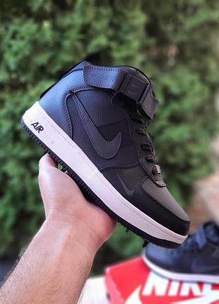 Теплі зимові чоловічі шкіряні кросівки nike air force 1 mid 907 lv8 сірі з чорним чоловічим кросівками на хутрі найк аїр форс 46
