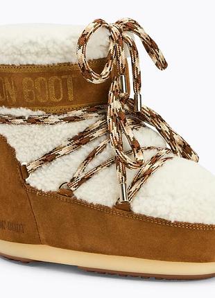 Urbanshop com ua ботинки зимние женские moon boot icon low shearling whisky/off white размеры запитуйте