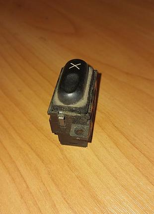 Кнопка склопідйомника renault laguna i (7700822680)