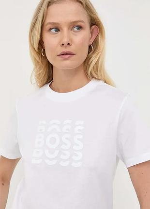 Жіноча футболка hugo boss