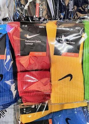 Жіночі високі кольорові шкарпетки з бавовни в наборі (4 штук) nike 4