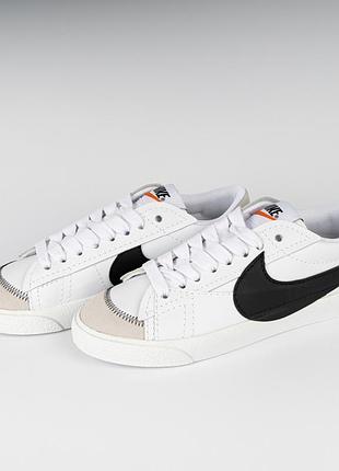 Чоловічі білі кеди фірми nike з чорною емблемою + бежевий перед 41