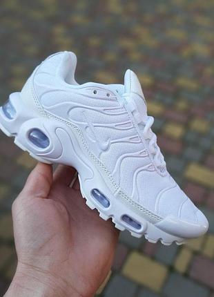 Жіночі літні кросівки nike air max plus tn білі круті весняні кросівки найк тн для дівчини 40(25.5см)
