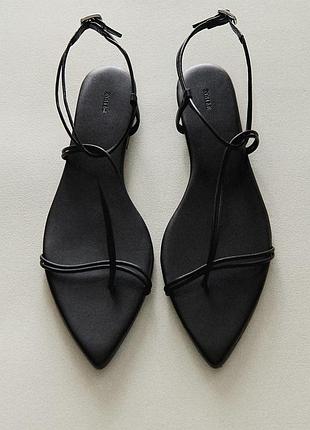 Босоніжки шкіряні zara 38 розмір.