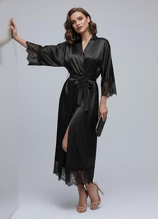 Шикарный длинный шелковый халат с кружевом