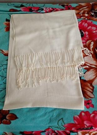 Шарф новый бежевый