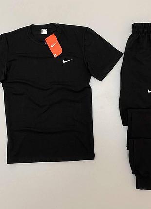 Штани nike чорний