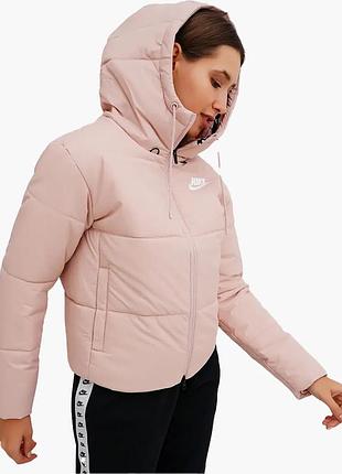Urbanshop com ua пуховик женский nike synthetic-fill hooded jacket peach cv8667-601 размеры запитуйте