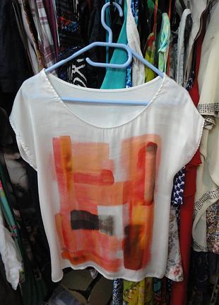 Яскрава легка футболка (атлас - трикотаж)