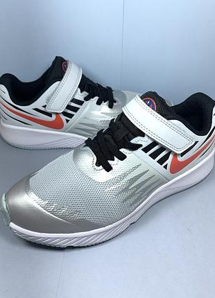 Кросівки для дівчаток nike