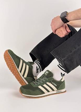 Чоловічі кросівки adidas cl moss beige