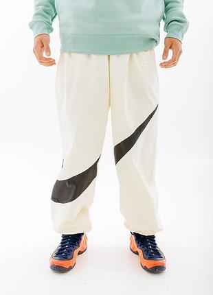 Штани чоловічі спортивні nike swoosh pant fb7880-113