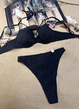 Шикарний роздільний купальник hunkemoller