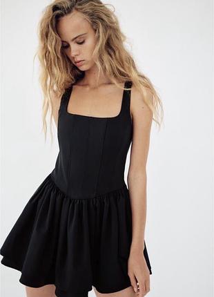 Тренд сезону чорна  міні корсетна сукня zara