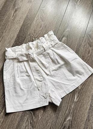 Жіночі шорти zara білі eua xs /24