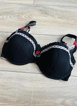 Гарний ажурний бюст debenhams  34 dd