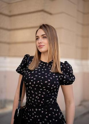 Платье миди с баской в принт