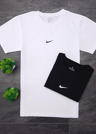 Комплект мужских футболок nike черного и белого цвета