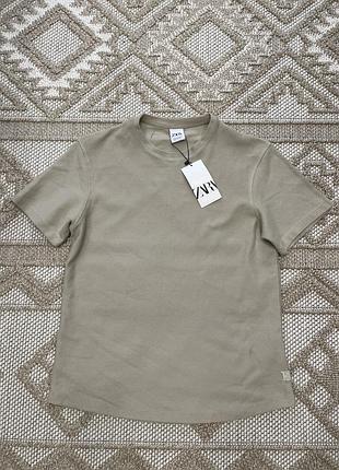 Нова класична футболка zara