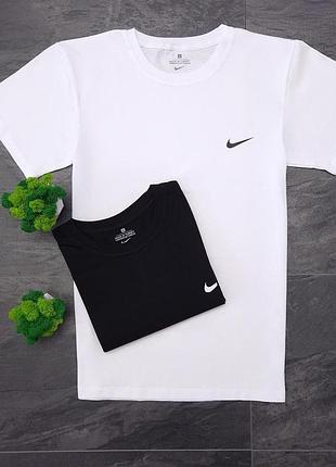 Комплект мужских футболок nike черного и белого цвета