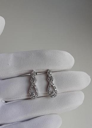 Нежные серебряные серьги
