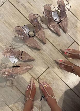 Взуття туфлі zara