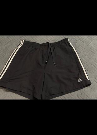 Чоловічі шорти adidas