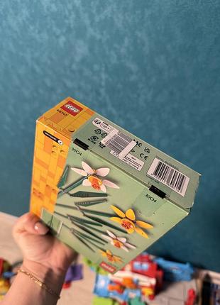 Конструктор lego iconic нарциси 40747 4