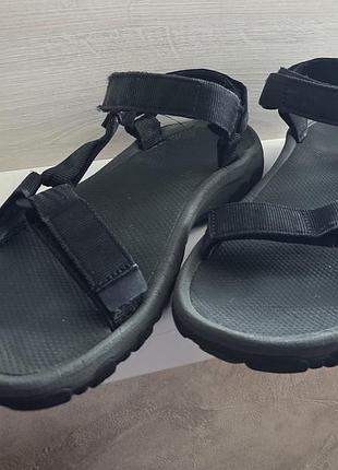 Босоножки teva  размер 42