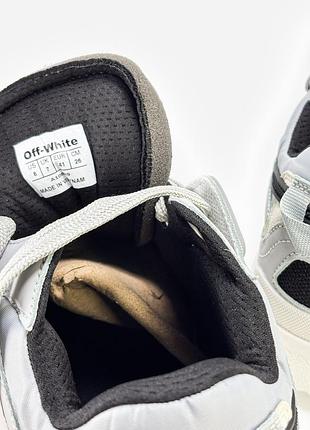Off-white sponge mid top white/grey 9